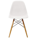 Sedia monoscocca e legno